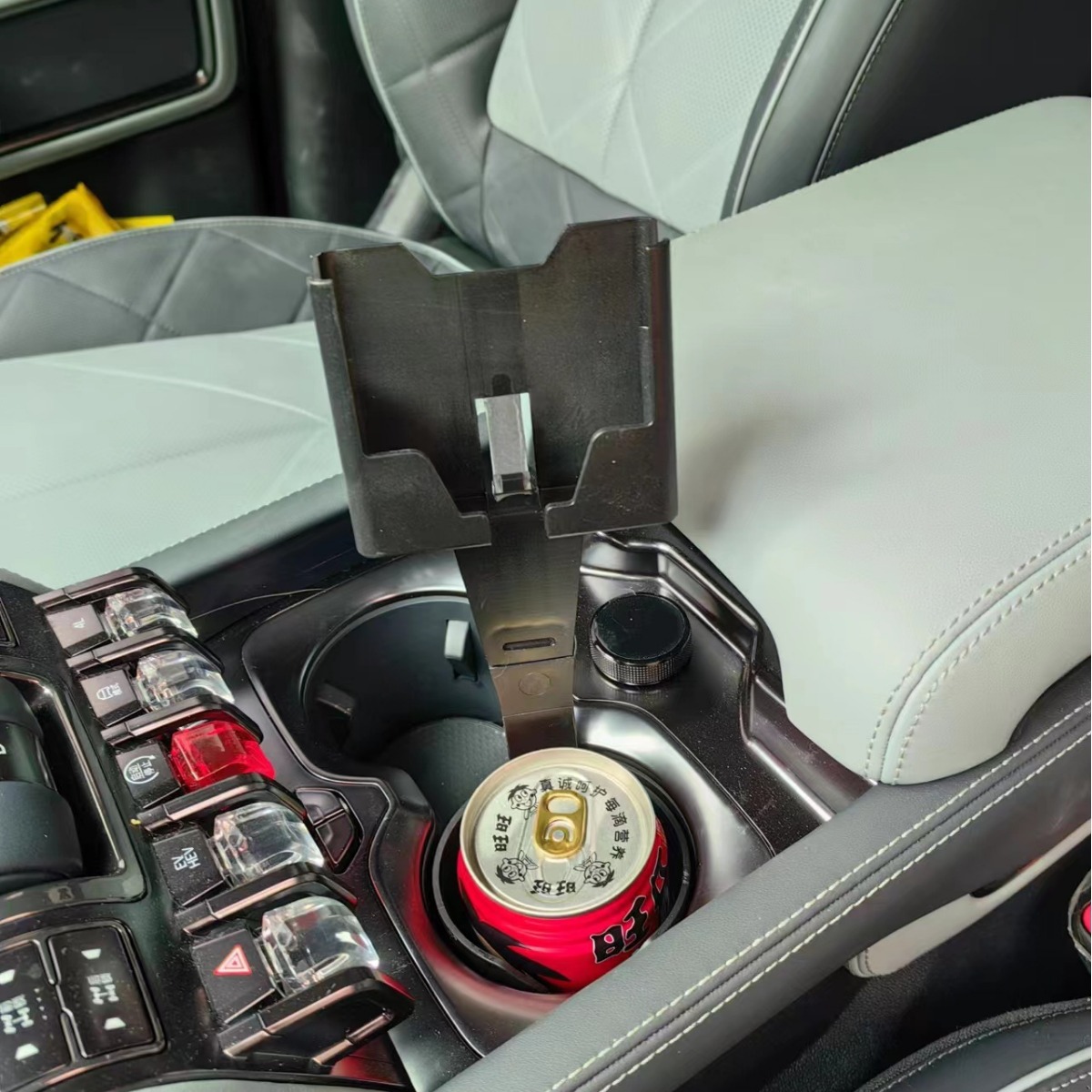 【買2 送1】多功能車載懶人一體式手機/水杯支架
